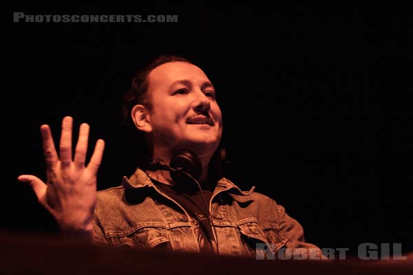 DVNO - 2012-02-04 - PARIS - Olympia - 